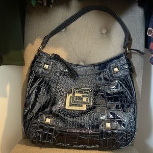 Guess foe croc/patent bag